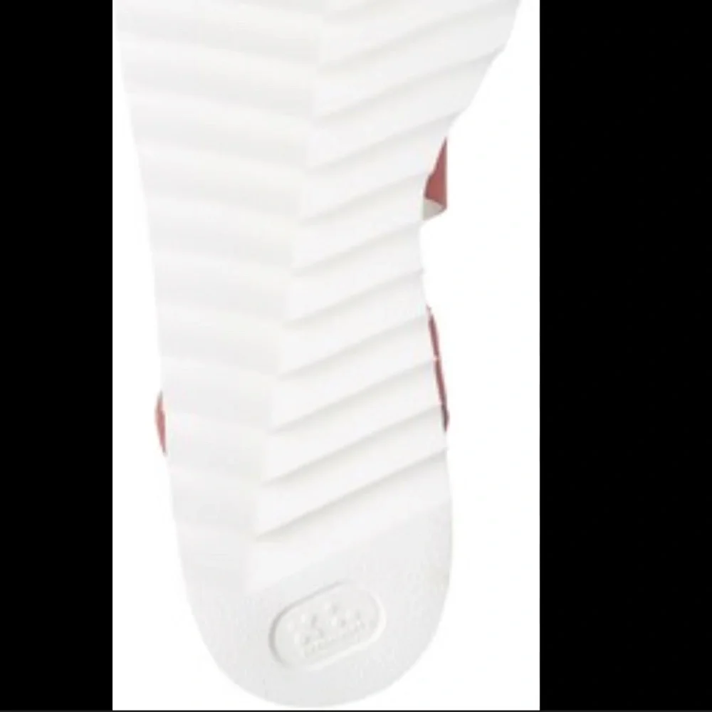 Wedge Sandal - Picture 3 of 4